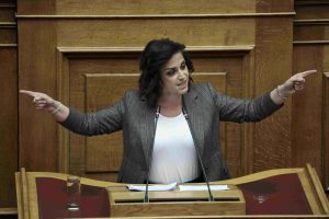 Βουλή – Νομοσχέδιο για Σύστημα Επιλογής Διοικήσεων: Οι τοποθετήσεις των εισηγητών της ΝΔ και του ΣΥΡΙΖΑ