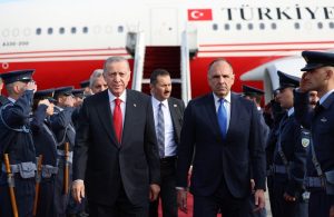 Τουρκικά ΜΜΕ: «Πανηγυρίζουν για την χαλάρωση της βίζας στους Τούρκους πολίτες»