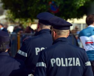 Ιταλός με καταγωγή από Ιορδανία συνελήφθη για ρίψη μολότοφ έξω από το αμερικανικό προξενείο της Φλωρεντίας