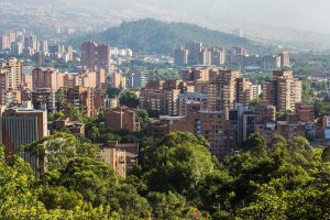 Η κυβέρνηση της Κολομβίας καταργεί τα πρόστιμα στους χρήστες μικρών ποσοτήτων ναρκωτικών