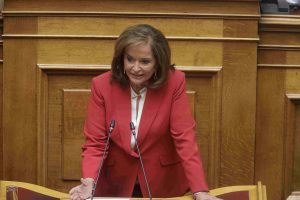 Ντ. Μπακογιάννη: Το ΠΑΣΟΚ είναι ένα ατέλειωτο Δελφινάριο, vid