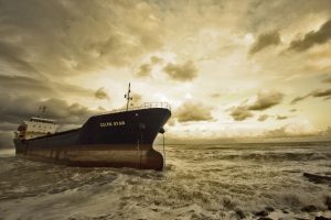 Η στιγμή της επίθεσης των Χούθι στο ελληνόκτητο πλοίο Zografia – Κόβει την ανάσα το ΒΙΝΤΕΟ