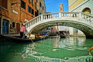Η Βενετία παίρνει μέτρα για τον περιορισμό των… τουριστών! Τα νέα μέτρα που θα ισχύσουν – Τι αναφέρεται από τον ΟΗΕ