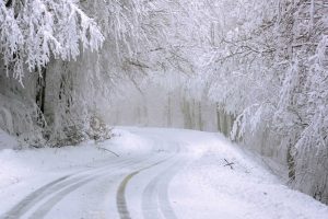 Πάρνηθα: Αίσιο τέλος για τους 15 οδηγούς οχημάτων που είχαν εγκλωβιστεί