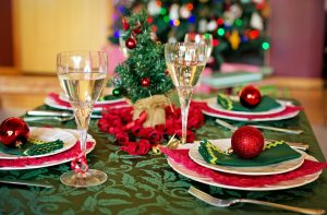 Συμβουλές για να προετοιμάσετε το Χριστουγεννιάτικο τραπέζι χωρίς άγχος
