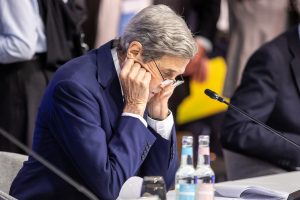 Σοκαριστική παραδοχή από το WEF για όσα έρχονται από Νοέμβριο αν χάσει ο Τραμπ, vid