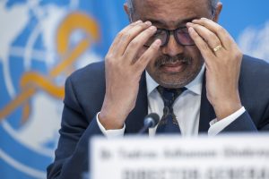 Εποχή… λιτότητας στον ΠΟΥ μετά την έξοδο των ΗΠΑ: «Κόβουμε δαπάνες»