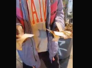 Πέφτει χρήμα στους μετανάστες! Τι θα γίνει άραγε όταν κλείσει η «στρόφιγγα»;; vid