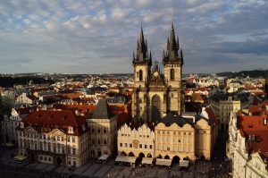 Τσεχία: Σάλος με υπουργό που δεν ακύρωσε πάρτυ στο υπουργείο του την ημέρα του μακελειού στο πανεπιστήμιο της Πράγας