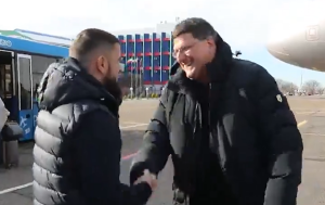 Επικό ΒΙΝΤΕΟ: Ο Ρίτερ έφτασε στην Τσετσενία να δει τον Καντίροφ