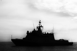 Στο «κόκκινο» η ένταση: Καταδρομικά της Ταϊβάν και της Κίνας σε απόσταση αναπνοής, vid