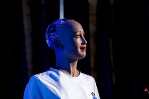 Όλα τα βλέμματα στη Θεσσαλονίκη: Τεχνητή νοημοσύνη και προσωπικότητες διεθνούς εμβέλειας στη φετινή Beyond