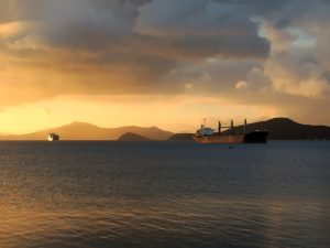 Οι αντάρτες Χούθι ανέλαβαν την ευθύνη για την πυραυλική επίθεση στο δεξαμενόπλοιο στον κόλπο του Άντεν