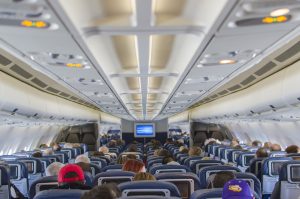 HAE-Emirates Airlines: Απαγορεύει βομβητές και φορητές ασυρμάτων μικρής εμβέλειας στη διάρκεια πτήσεων