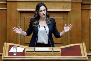 Αχτσιόγλου: Ο ΣΥΡΙΖΑ δίνει πατήματα στην κυβέρνηση για αντιπερισπασμό