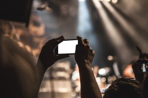 Το “τερμάτισαν” οι Ταλιμπάν: Απαγορεύουν τη δημοσίευση φωτογραφιών με πρόσωπα