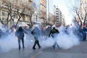 Θεσσαλονίκη: Πορεία ενάντια στην ίδρυση μη κρατικών πανεπιστημίων – Ένταση και δακρυγόνα