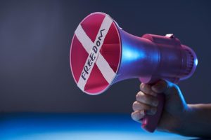 Χαμός με το «Fact-Check»: Δυσανασχετούν οι… «αστυνομικοί του διαδικτύου»