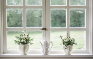 Πώς μπορείτε να απαλλαγείτε από την υγρασία στα παράθυρα – Χρήσιμες συμβουλές