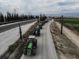 Ιωάννινα: Πορεία με τρακτέρ και συγκέντρωση διαμαρτυρίας αγροτών στην Περιφέρεια Ηπείρου