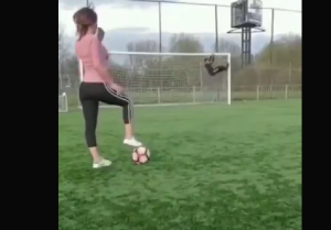 Μεγάλη παίχτρια!! vid