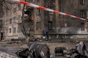 Σειρήνες και εκρήξεις στο Κίεβο μετά από ρωσική πυραυλική επίθεση, vid