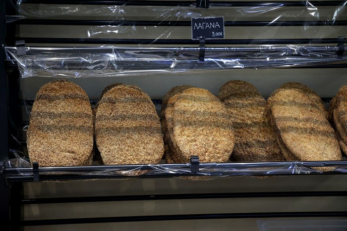 Σαρακοστιανό τραπέζι: Αυτή θα είναι η φετινή τιμή της λαγάνας – Αυξήσεις στα θαλασσινά