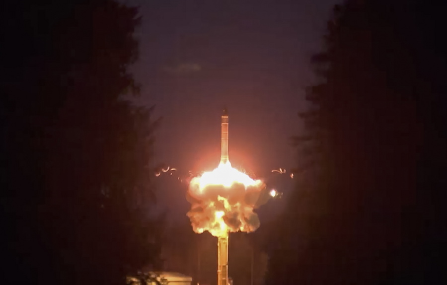 Οι Ρώσοι εκτόξευσαν πυρηνικό διηπειρωτικό πύραυλο! Τρόμαξαν δυτικά ΜΜΕ, vid