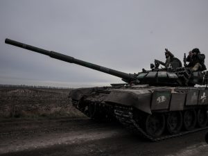 Οι Ρώσοι κατέστρεψαν ένα ουκρανικό τανκ στην περιοχή κοντά στον οικισμό Kupyansk-Uzlovoy του Χαρκόβου