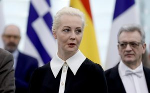 Η Γιούλια Ναβάλναγια λέει ότι κάποια μέρα θα επιστρέψει στην Ρωσία για να κατέβει ως υποψήφια πρόεδρος