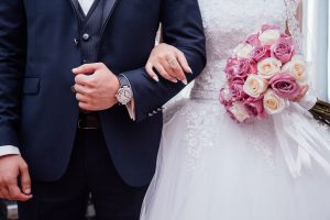 Θεσσαλονίκη: Έδωσαν 3.000 ευρώ για εικονικό γάμο – Τους κρατούσαν παράνομα σε διαμέρισμα