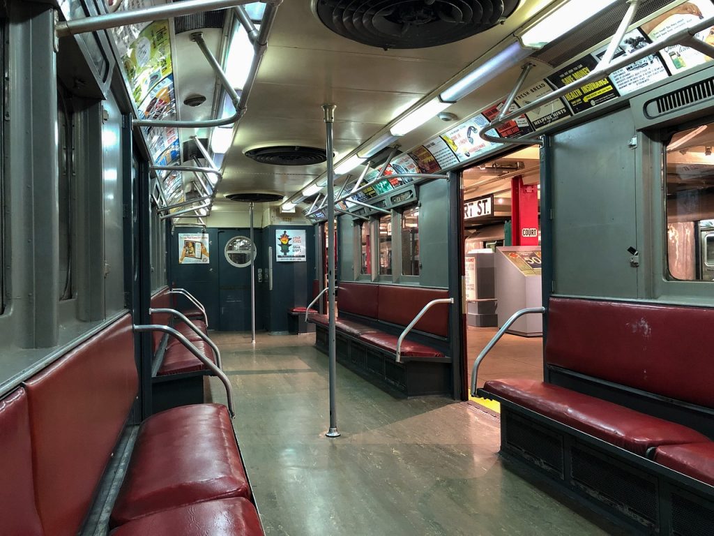 Αμερικανός κωμικός τρέλανε τους επιβάτες του μετρό της Νέας Υόρκης! Δείτε τι έκανε, vid