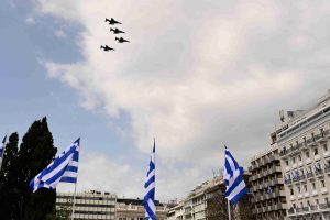 Ολοκληρώθηκε η μεγάλη στρατιωτική παρέλαση για την 25η Μαρτίου στην Αθήνα