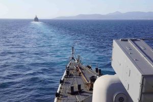 Το Πολεμικό Ναυτικό συμμετείχε στην τελετή καθαγιασμού των υδάτων στον Πειραιά