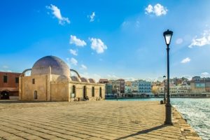 Απίστευτο σκηνικό στα Χανιά:  Τουρίστες ζητούσαν 700€ από ιδιοκτήτη καταλύματος για να μην τον “θάψουν” στο διαδίκτυο
