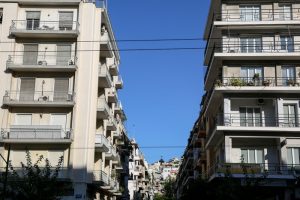 Δήμος Αθηναίων – Airbnb: Δωρεάν στέγαση για 200 οικογένειες από τις σεισμόπληκτες Κυκλάδες