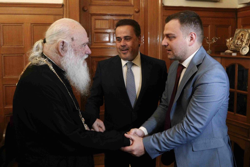 Π. Μπελέρης: Επισκέφθηκε τον Αρχιεπίσκοπο – Μαζί τους και ο Υπουργός Επικρατείας Σ. Παπασταύρου