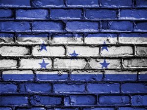 Ονδούρα: Κατάσχεση 2,7 τόνων κοκαΐνης σε παραλία και πάνω σε δυο πλεούμενα