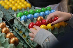Σε ισχύ από σήμερα το εορταστικό ωράριο στα καταστήματα