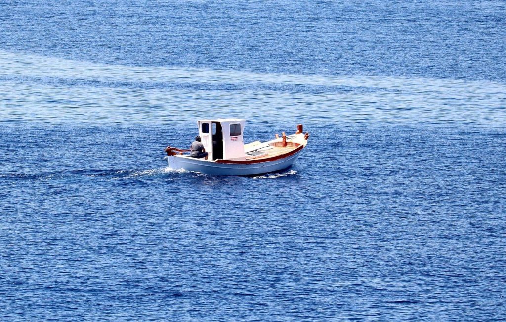 Βύθιση αλιευτικού σκάφους στο λιμάνι της Αρχαίας Επιδαύρου