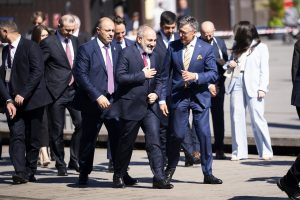 Οι ηγέτες της Αρμενίας και του Αζερμπαϊτζάν θα συναντηθούν αύριο στο Αμπού Ντάμπι για το ειρηνευτικό σχέδιο
