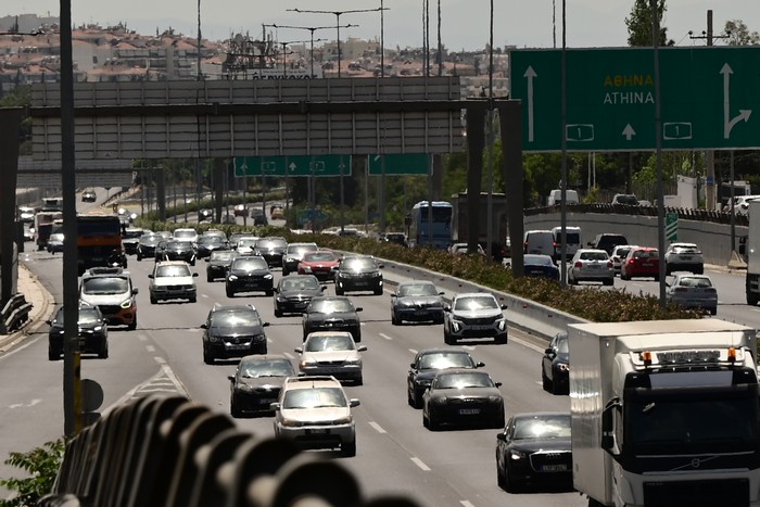 Αντίστροφη μέτρηση για τα τέλη κυκλοφορίας: Ποιοί θα πληρώσουν παραπάνω;