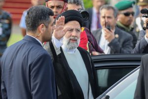 ΒΙΝΤΕΟ από τις επικήδειες εκδηλώσεις για τον Ιρανό πρόεδρο