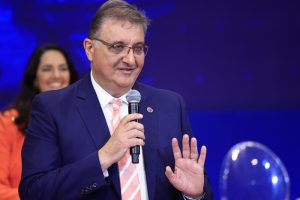 «Προφανώς είμαι ανεπιθύμητος»: Κάτοικοι έδιωξαν τον Εξαδάκτυλο από τη Θήβα, vid
