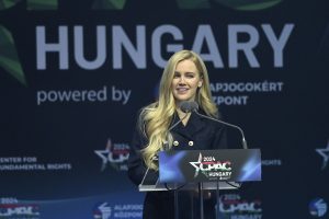 «Αριστερή» και… «δεξιά» ακτιβίστρια: ΒΙΝΤΕΟ-ΕΠΟΣ με τη Γκρέτα