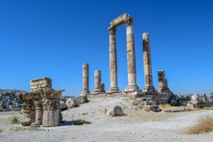 Ένα εκπληκτικό ελληνιστικό χρυσό δαχτυλίδι με γρανάτη βρέθηκε σχεδόν άθικτο στην Ιερουσαλήμ(vid)
