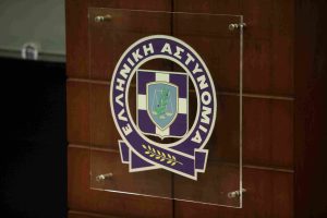 Θεσσαλονίκη: Συνελήφθησαν 3 άτομα στη Θράκη που μετέφεραν μη νόμιμους μετανάστες