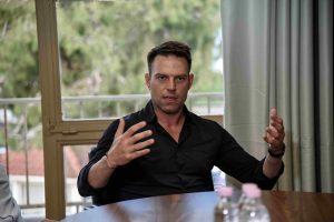Κασσελάκης: Νέο ΒΙΝΤΕΟ Tik Tok με τη μητέρα του- “Σ’ ευχαριστώ που με ανέθρεψες”, της λέει (video)