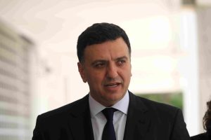 Β. Κικίλιας: Άμεσα αντιμετωπίστηκε φωτιά στο Πανόραμα Βούλας- Εντοπίστηκε από drone