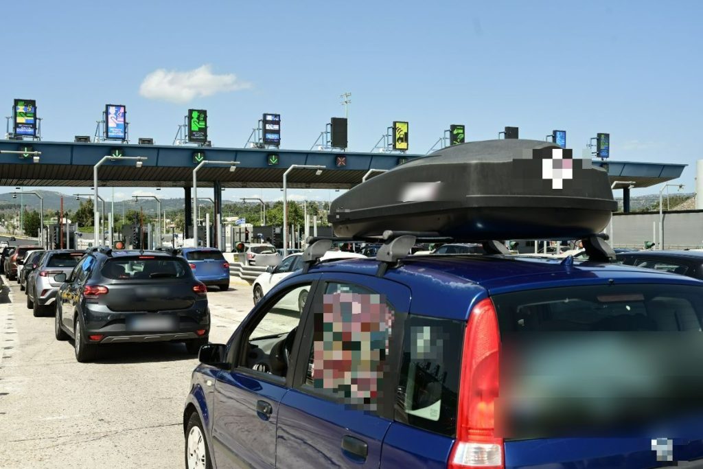 ΕΛΑΣ: Αυξημένα μέτρα οδικής ασφάλειας για τις Απόκριες και την Καθαρά Δευτέρα